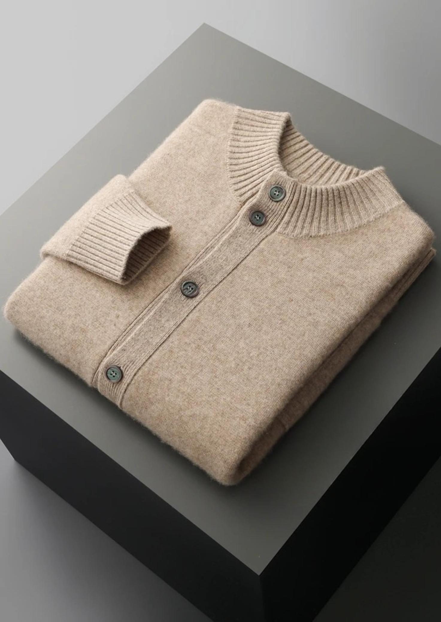 100% CASHMERE BUTTON CARDIGAN